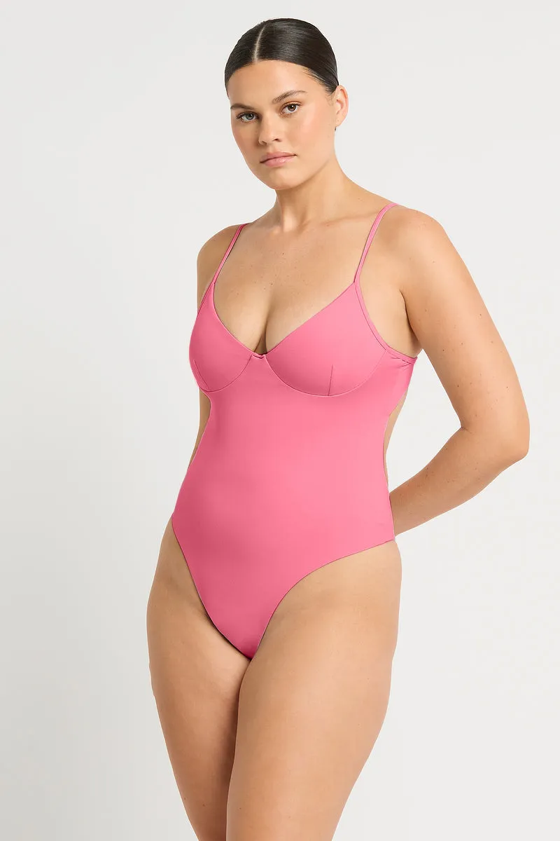 Alana One Piece