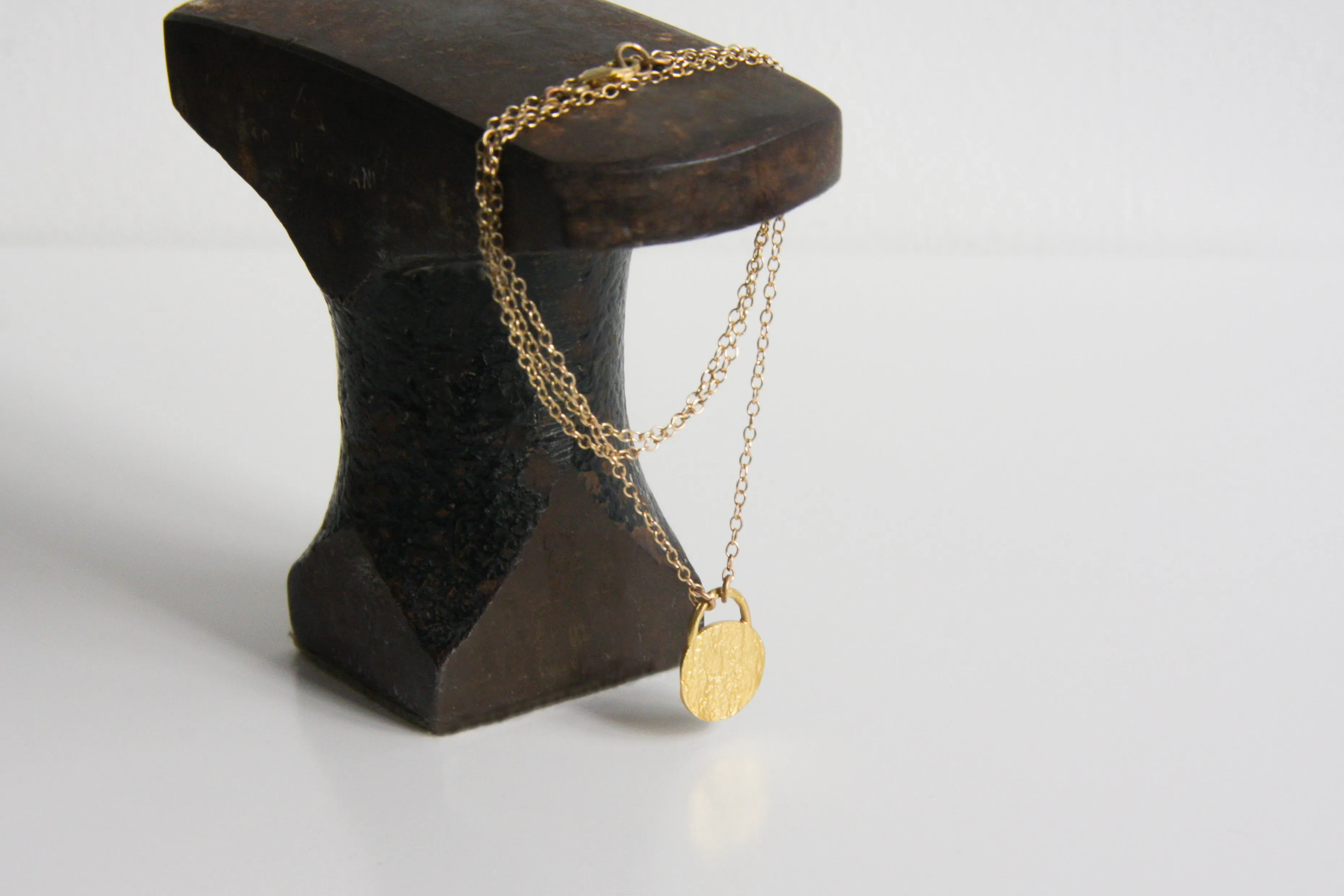 Gold Organic Round lock Pendant