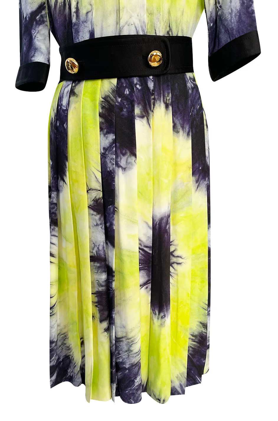 Gorgeous Spring 2019 Prada Look 41 Runway Neon Green & Navy Tie Dye Dress