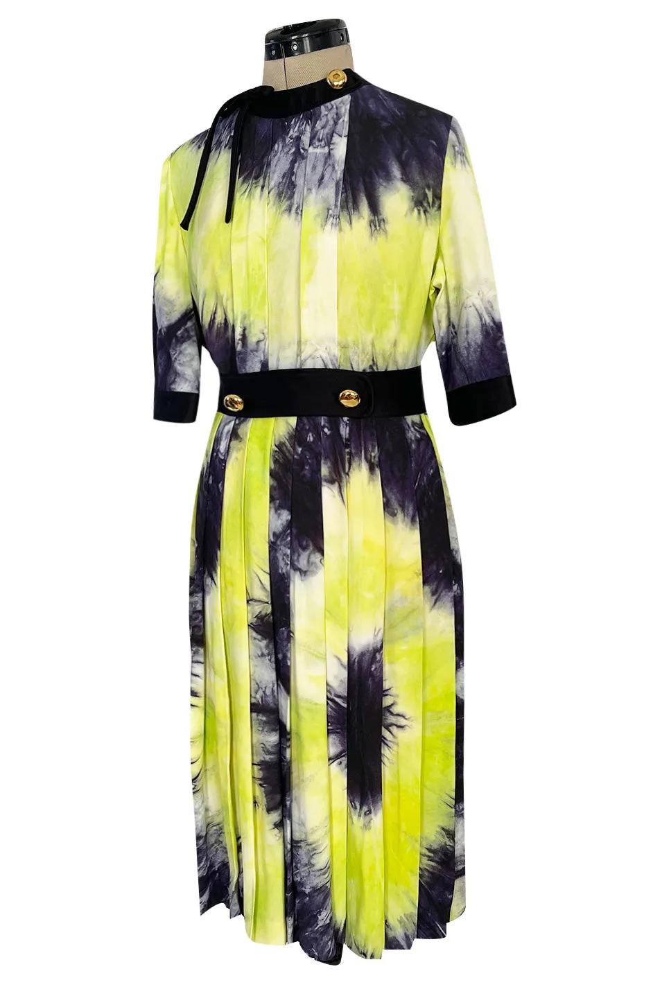 Gorgeous Spring 2019 Prada Look 41 Runway Neon Green & Navy Tie Dye Dress