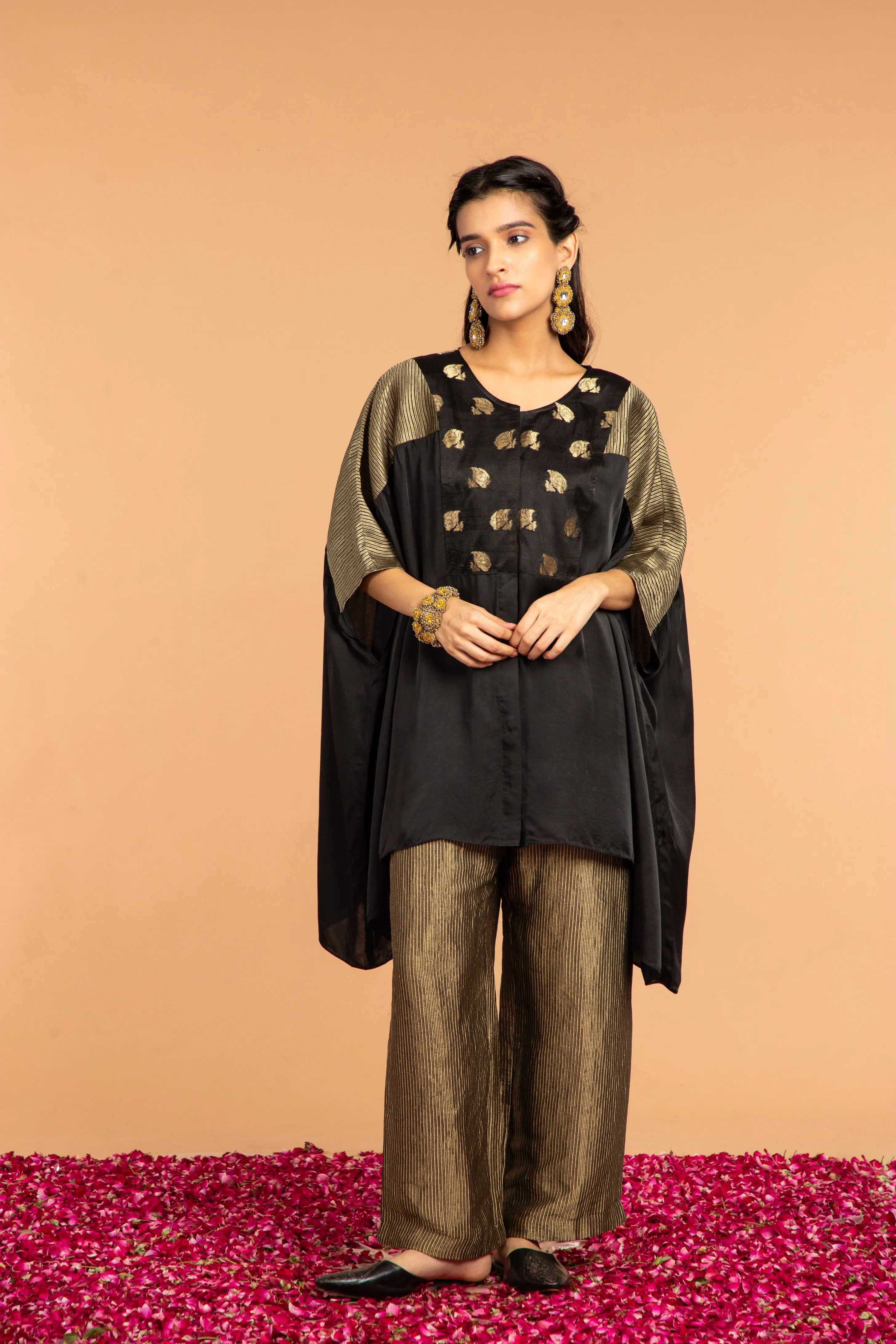 GULAB YOKE SHORT KAFTAN CO -ORD SET(2PC SET)