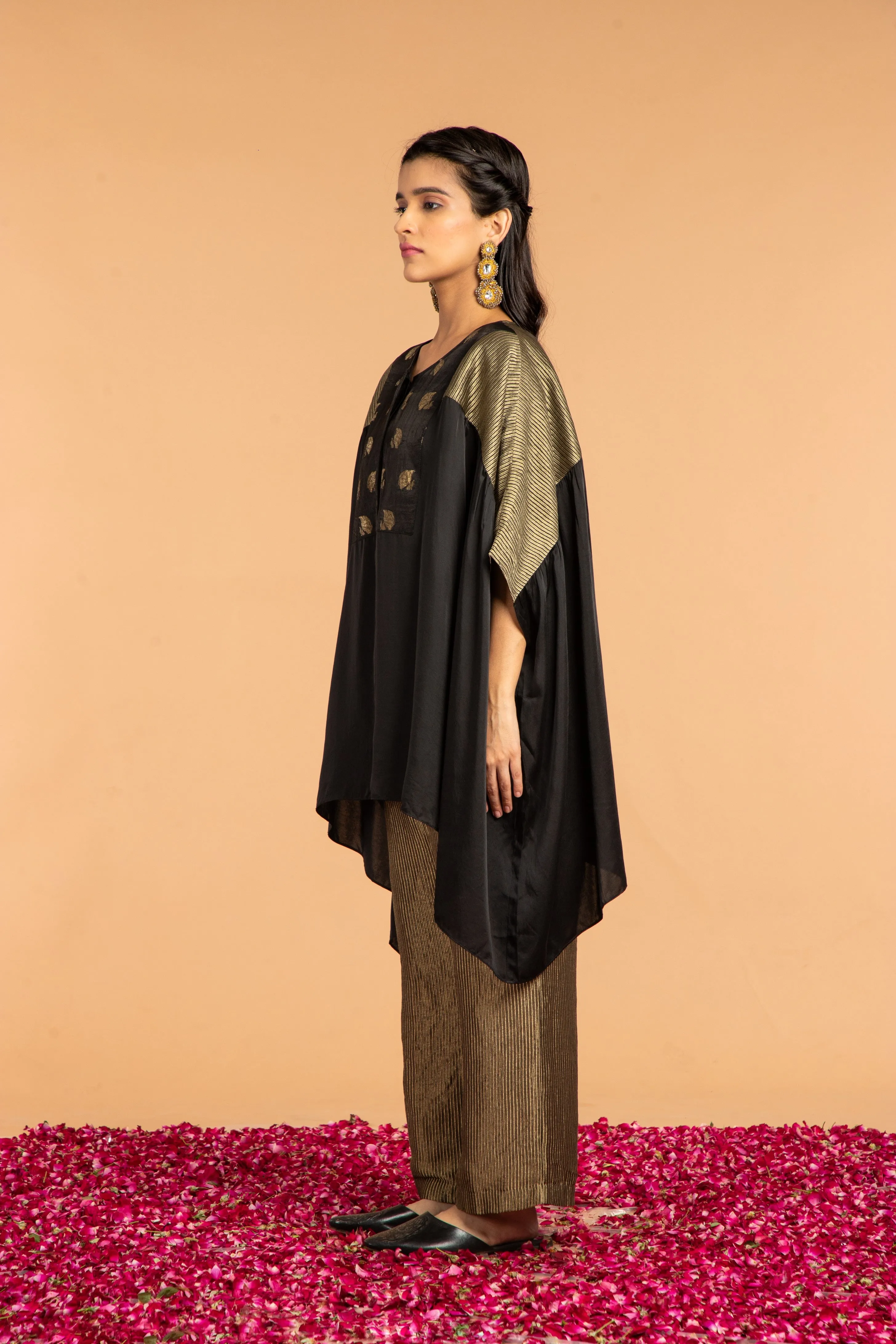 GULAB YOKE SHORT KAFTAN CO -ORD SET(2PC SET)