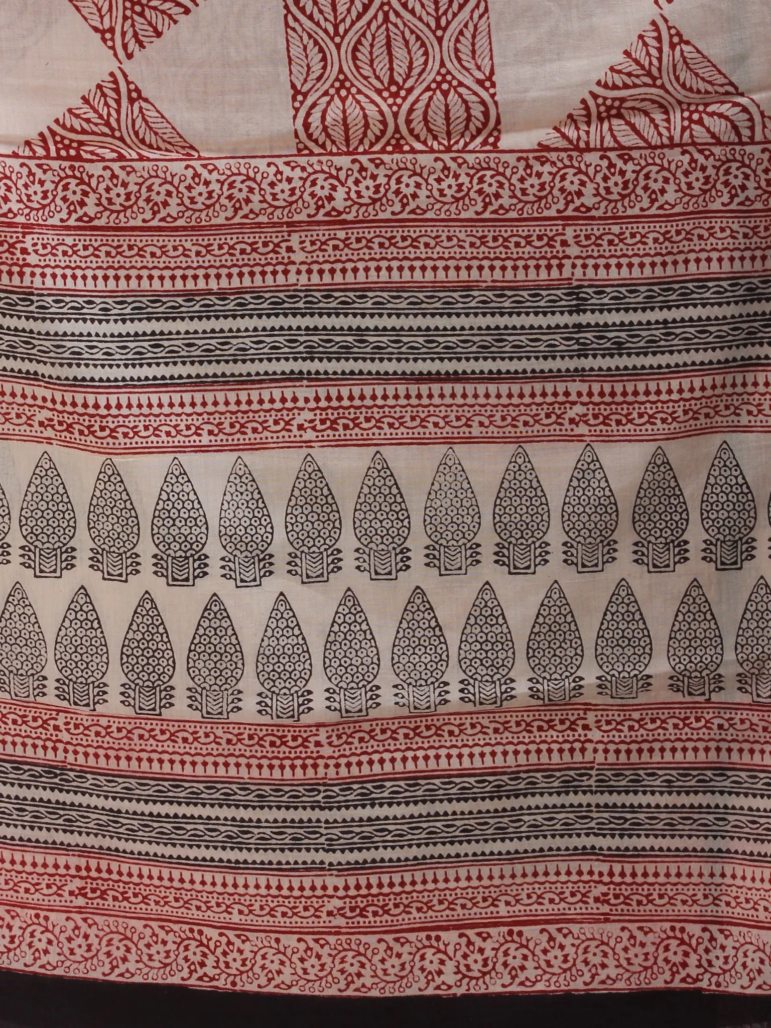 Off White Black Red Bagh Hand Block Printed Cotton Suit-Salwar Fabric With Cotton Dupatta (Set of 3) - SU01HB416