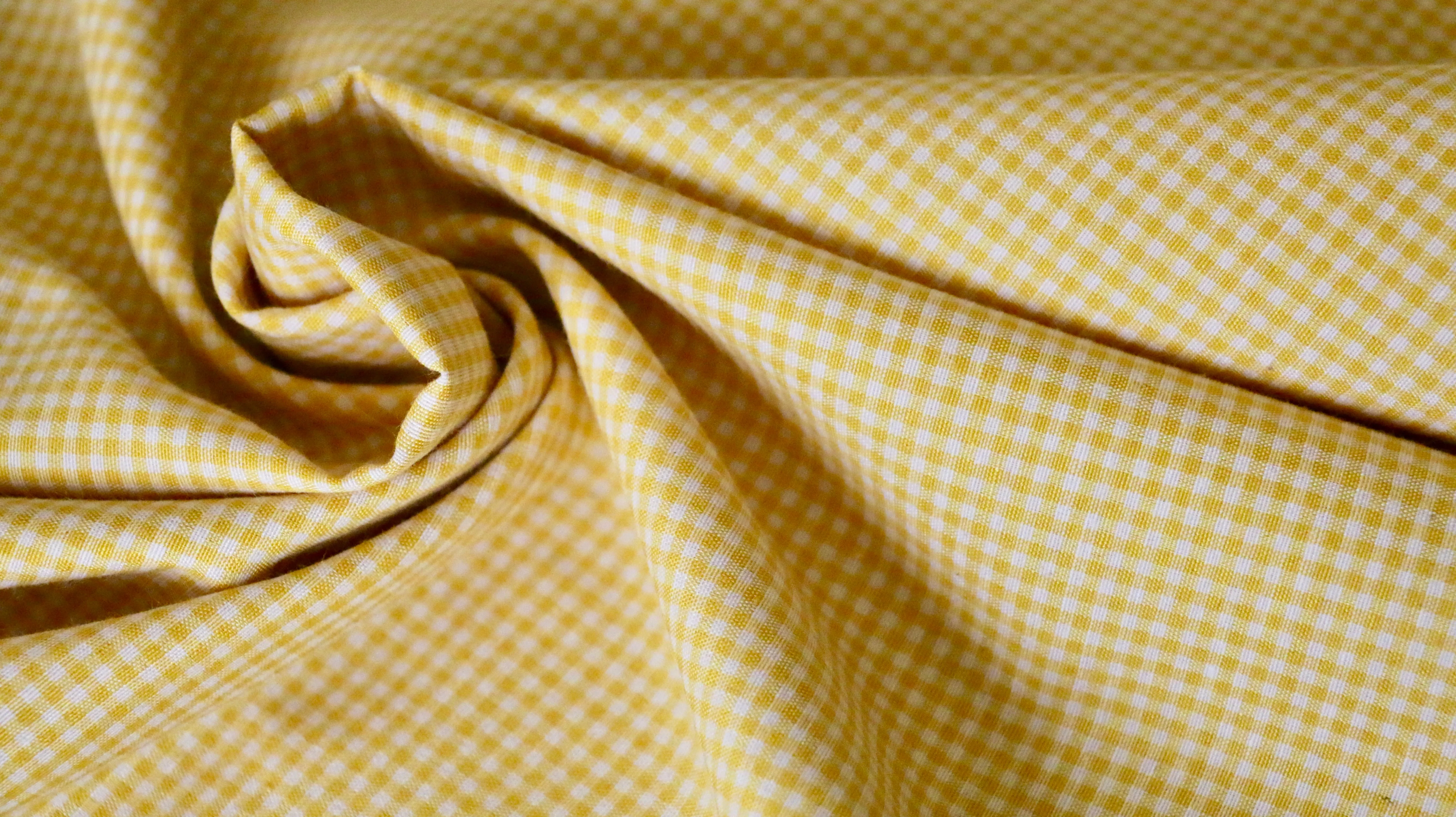 REMNANT 0.50m x 1.45m -POLYCOTTON POPLIN - Yellow and off-white 2mm gingham design