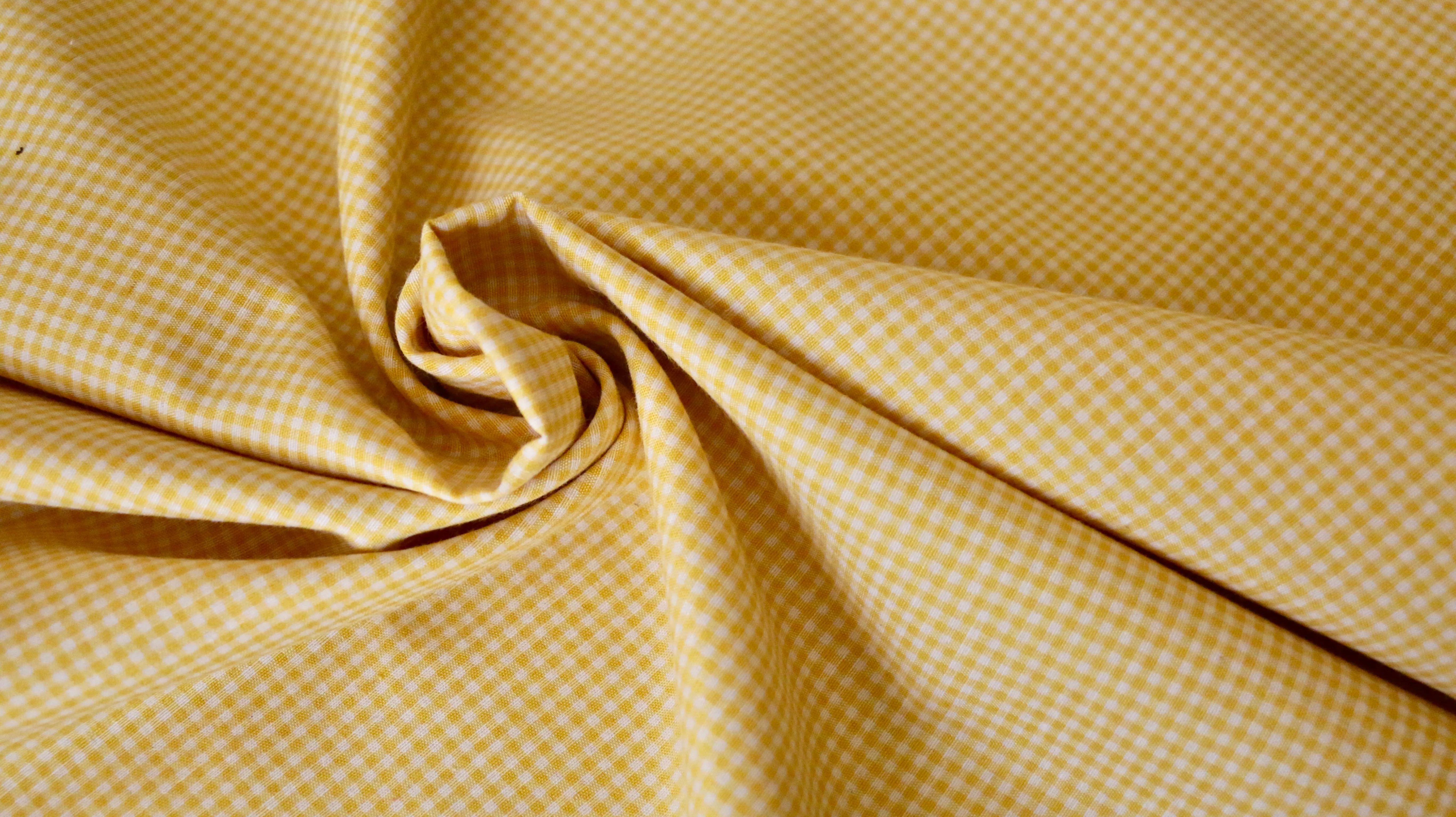 REMNANT 0.50m x 1.45m -POLYCOTTON POPLIN - Yellow and off-white 2mm gingham design