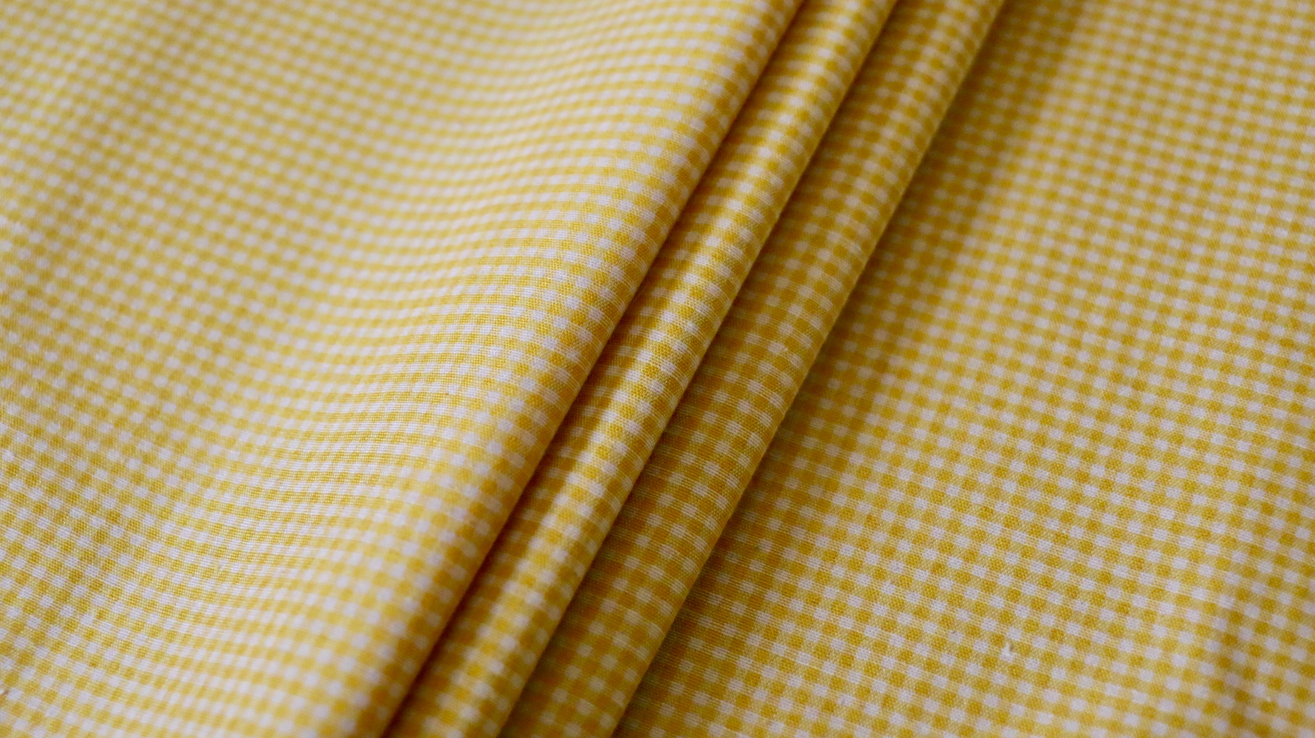 REMNANT 0.50m x 1.45m -POLYCOTTON POPLIN - Yellow and off-white 2mm gingham design