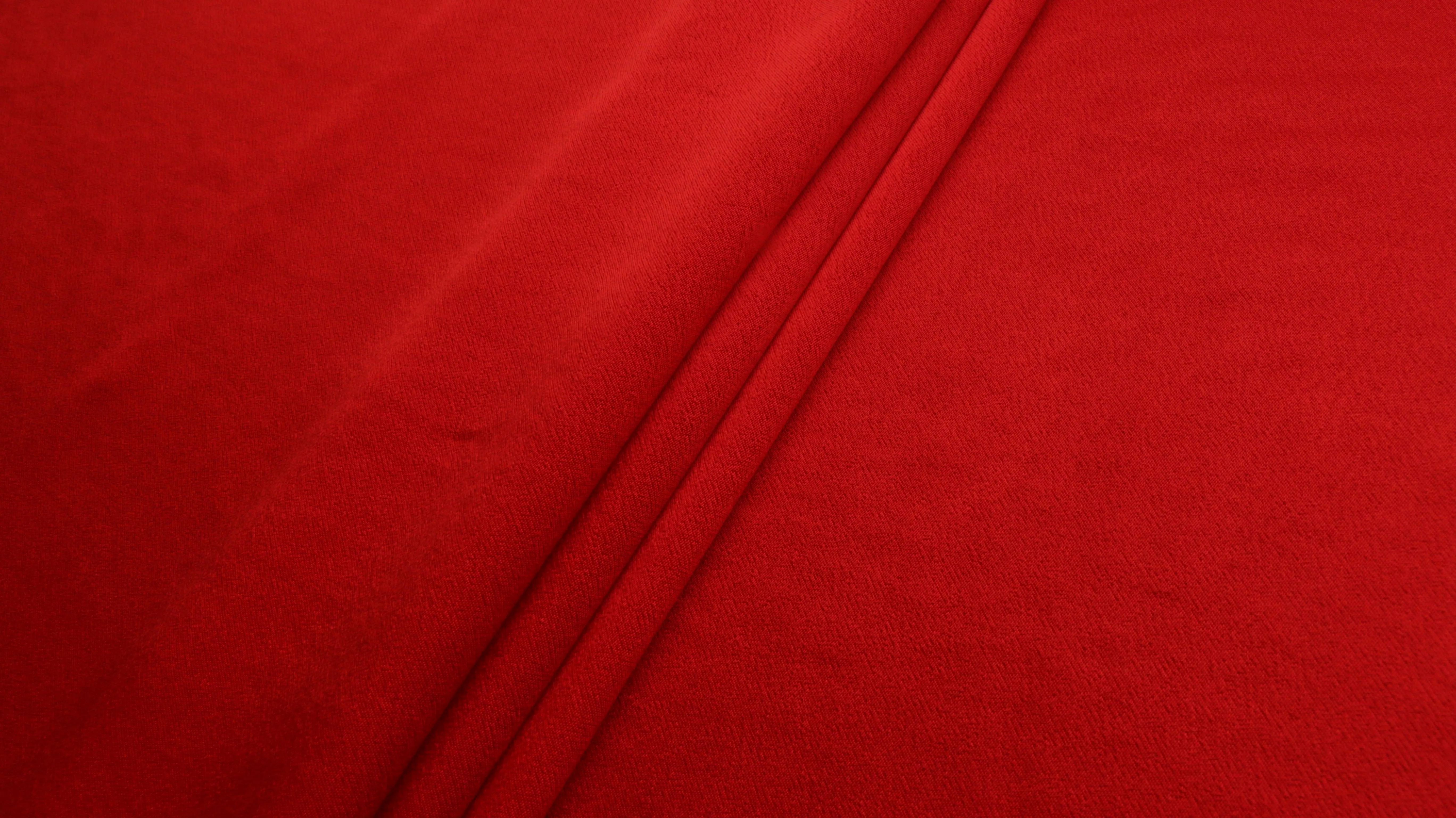 REMNANT 0.80m x 1.46m - SATIN FABRIC - Red colour