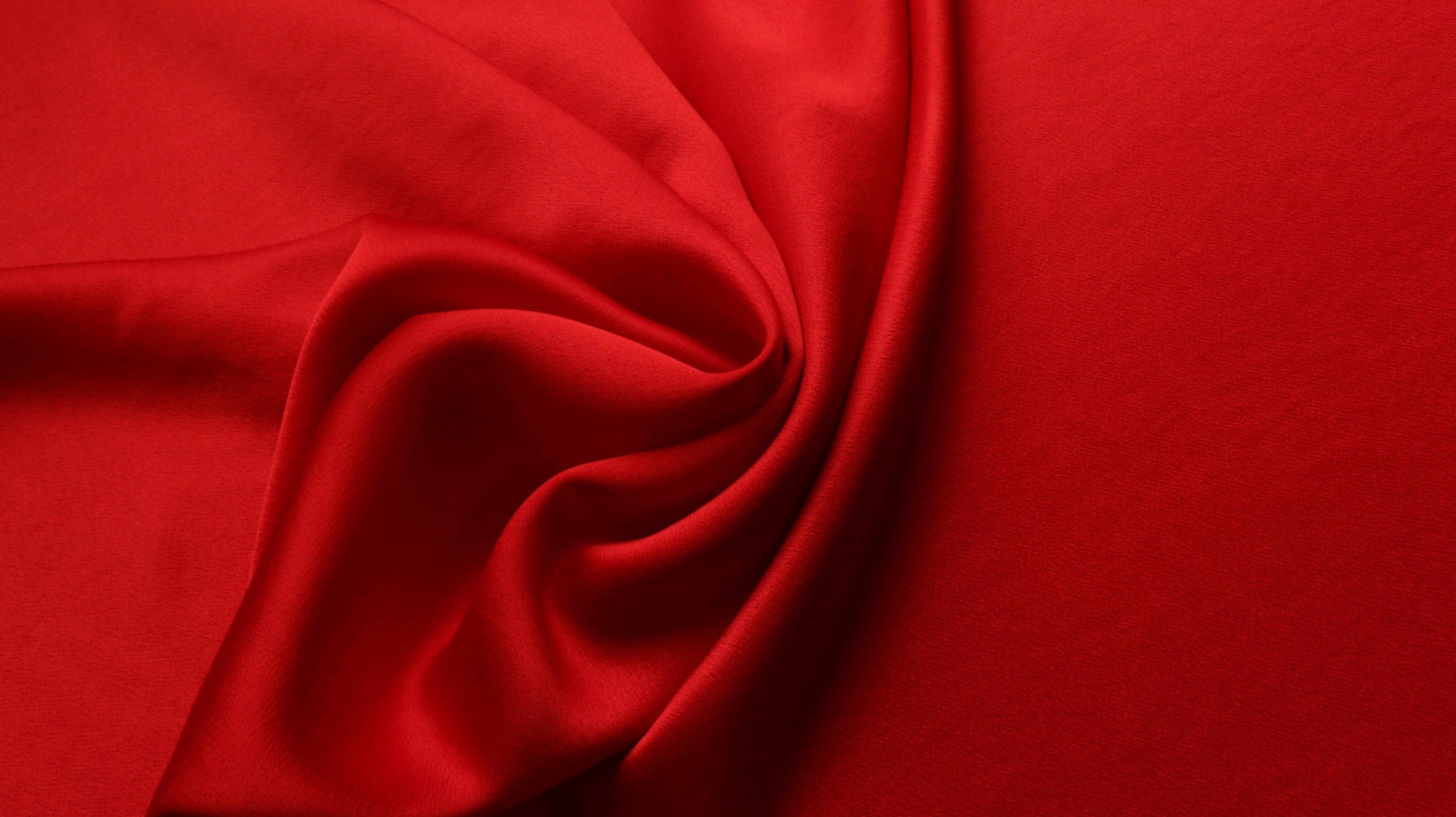 REMNANT 0.80m x 1.46m - SATIN FABRIC - Red colour