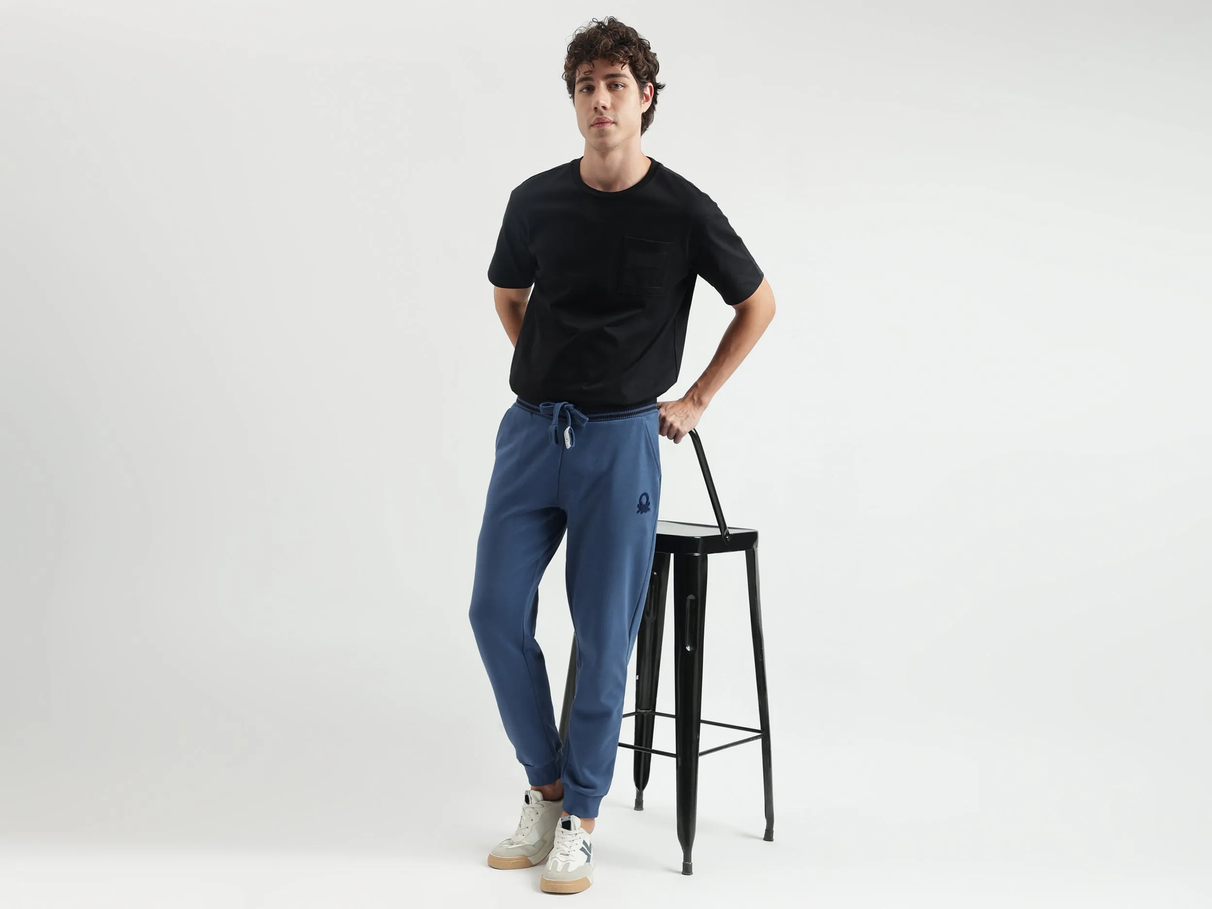 Solid Pattern Regular Fit Trousers