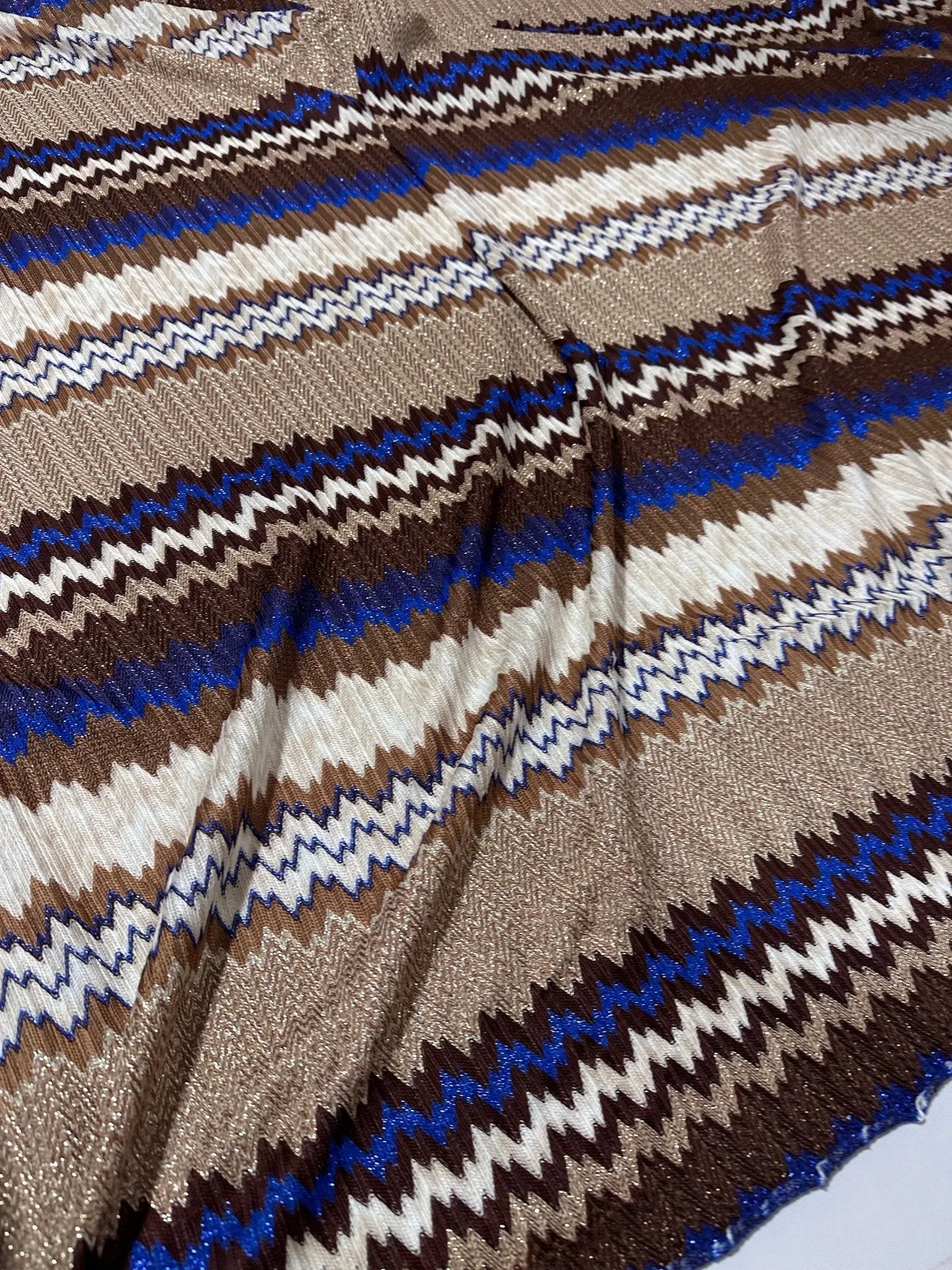 Zigzag Knit Mesh Fabric with Shimmer Elastic Jersey for Fashion Apparel