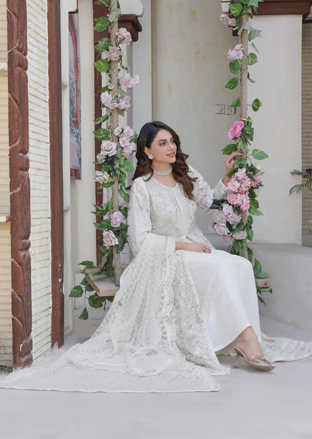 ZNDR-05 - Offwhite - Readymade Chiffon Design 2025